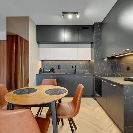 Nadmotlawie Estate Gym, Sauna & Parking By Downtown Апарт-отель 4*