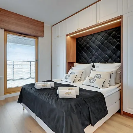 Nadmotlawie Estate Gym, Sauna & Parking By Downtown