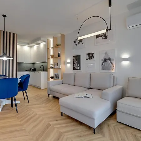 Nadmotlawie Estate Gym, Sauna & Parking By Downtown *