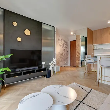 Nadmotlawie Estate Gym, Sauna & Parking By Downtown