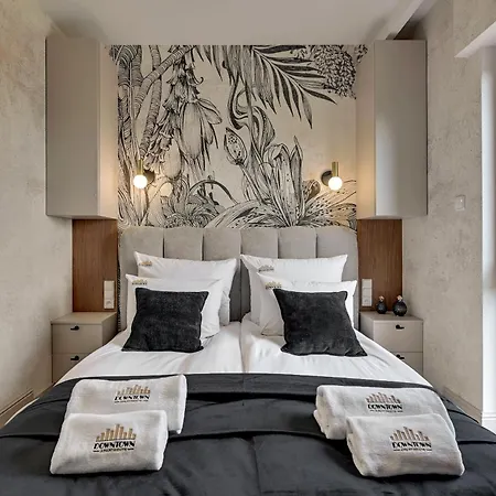 Nadmotlawie Estate Gym, Sauna & Parking By Downtown 公寓