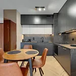 Nadmotlawie Estate Gym, Sauna & Parking By Downtown Apartahotel 4*